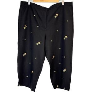 Alfred Dunner Women's Black Casual High Rise Embroidered Capri Pants Size 14